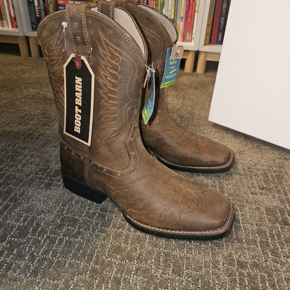 NWT Ariat Kids Brown Western Boots